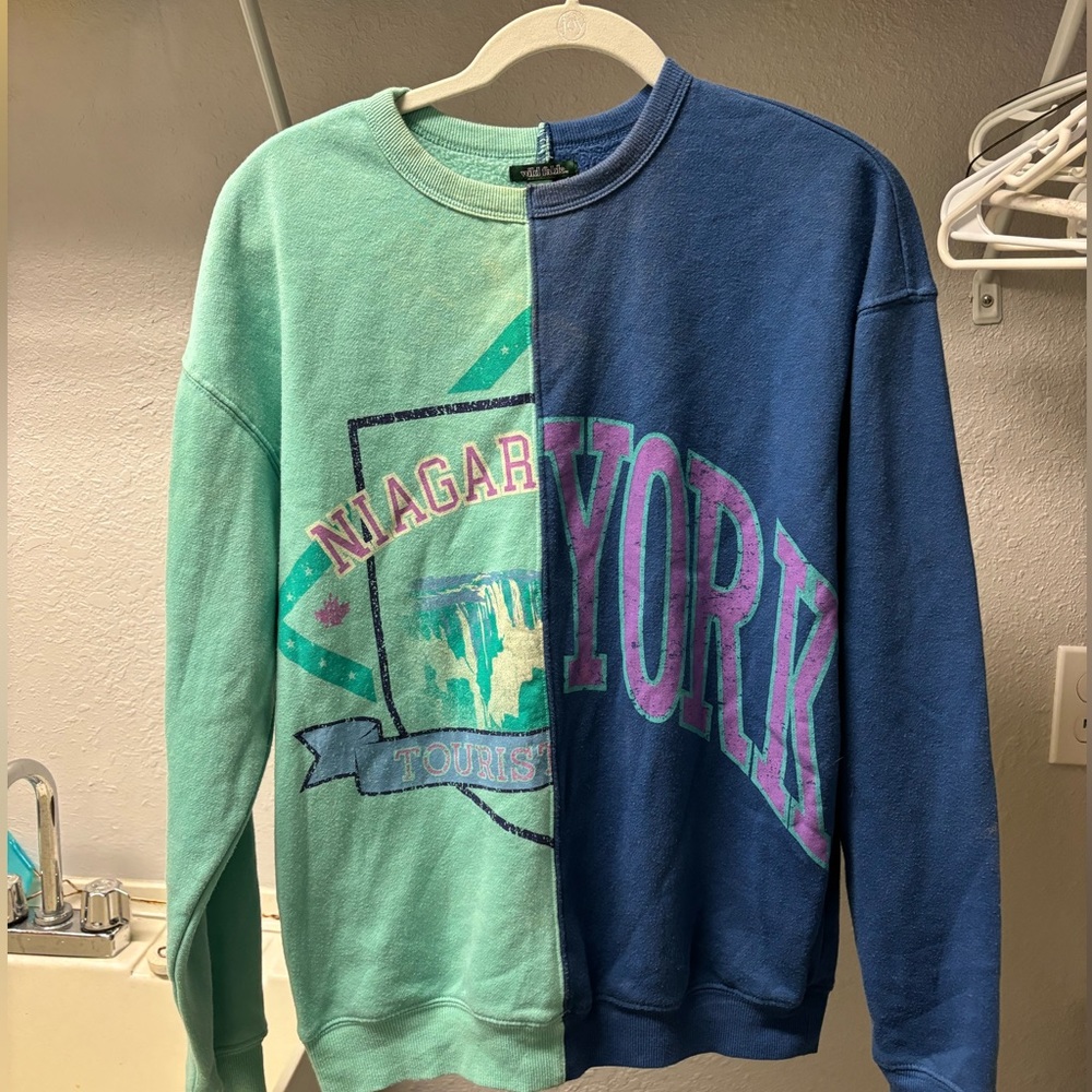 Two-toned NY crewneck, Wild Fable size XS